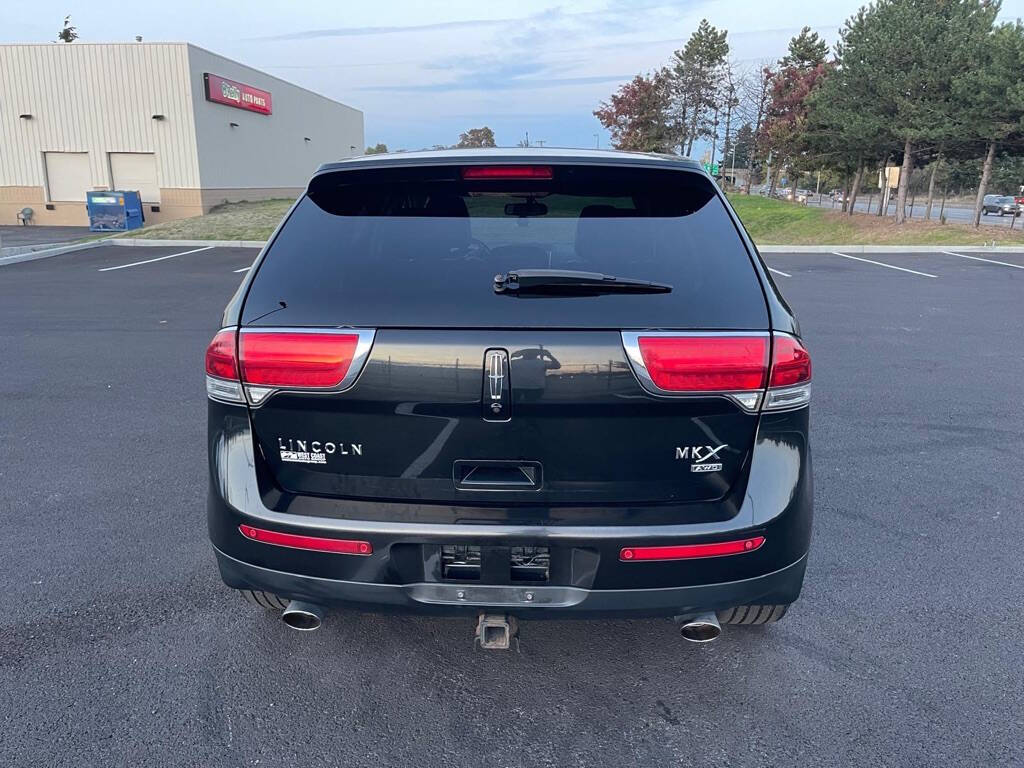 2013 Lincoln MKX for sale at The Price King Auto in LAKEWOOD, WA