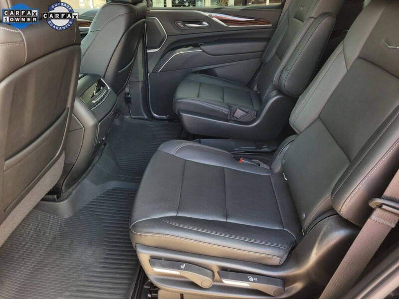 2022 Cadillac Escalade Luxury