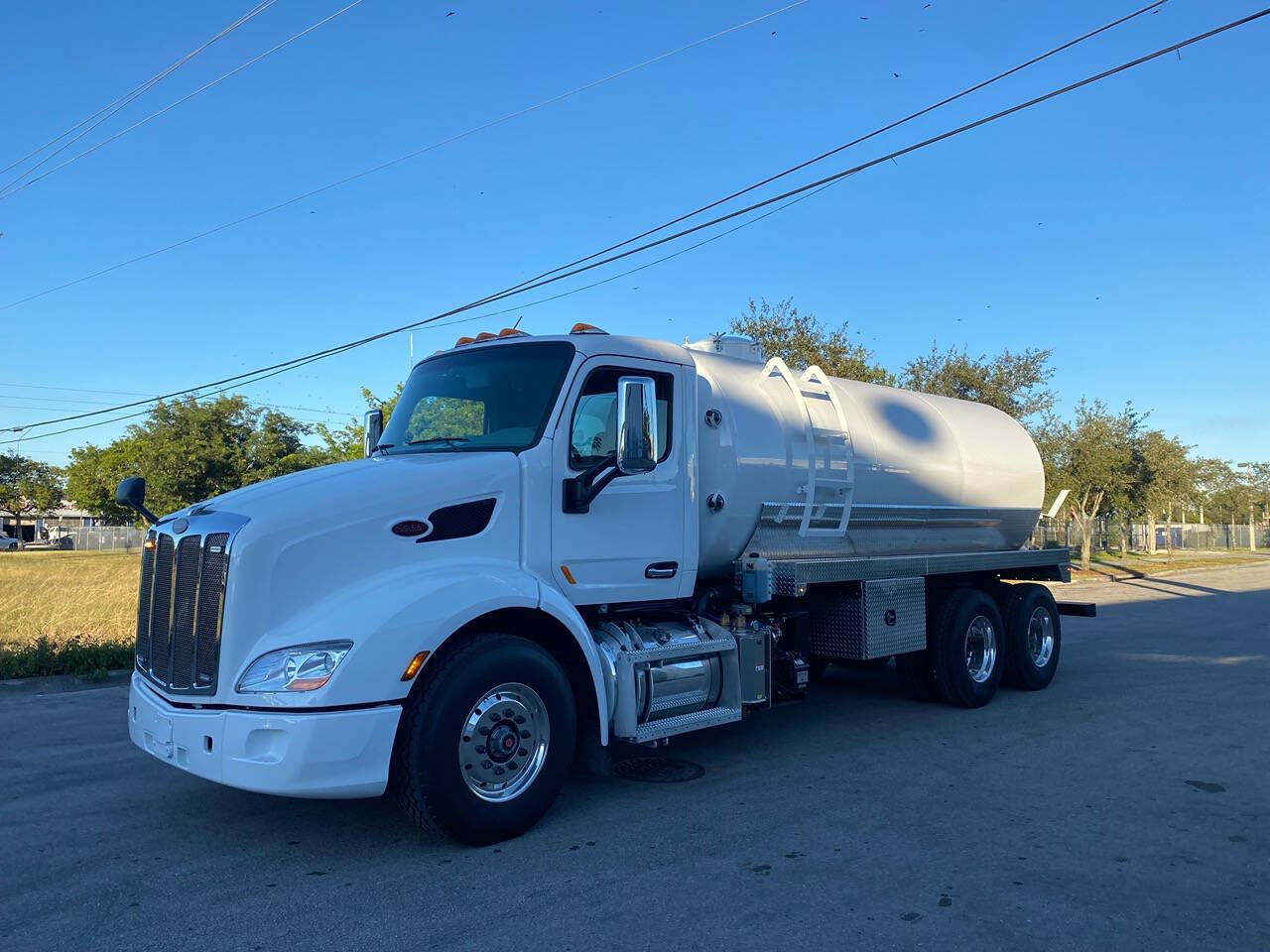 2022 Peterbilt 579 for sale at City Truck Sales in Miami , FL