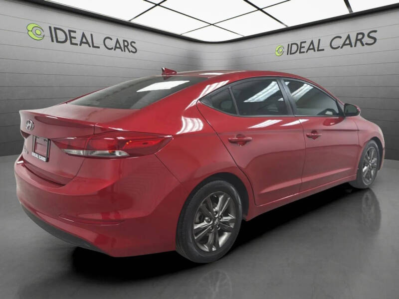 2018 Hyundai Elantra