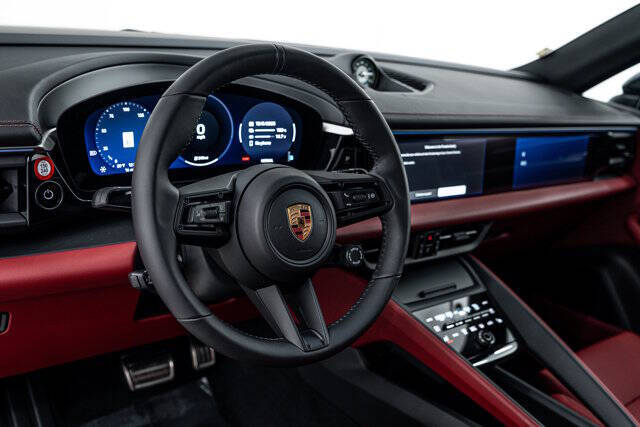 2025 Porsche Macan 4S Electric