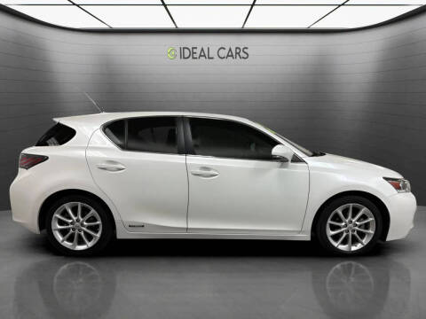 2013 Lexus CT 200h