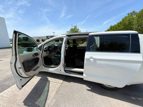 2018 Chrysler Pacifica Touring Plus