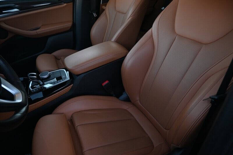 2023 BMW X4 xDrive30i