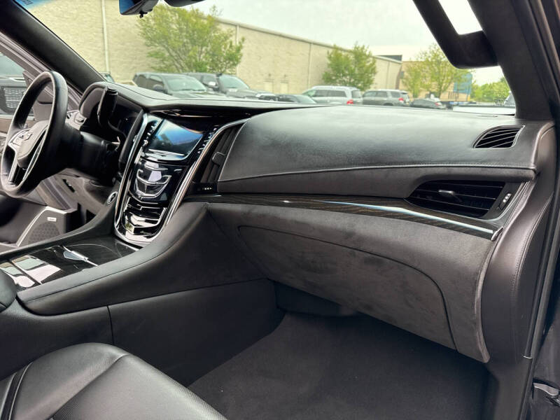 2018 Cadillac Escalade Platinum