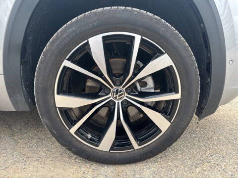 2025 Volkswagen Atlas Cross Sport SEL Premium R-Line 4Motion