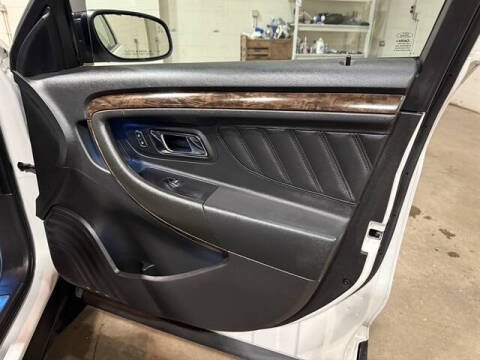 2019 Ford Taurus Limited