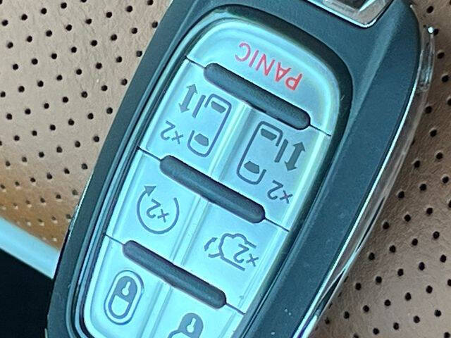 2025 Chrysler Pacifica Pinnacle