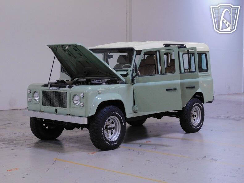1987 Land Rover Defender