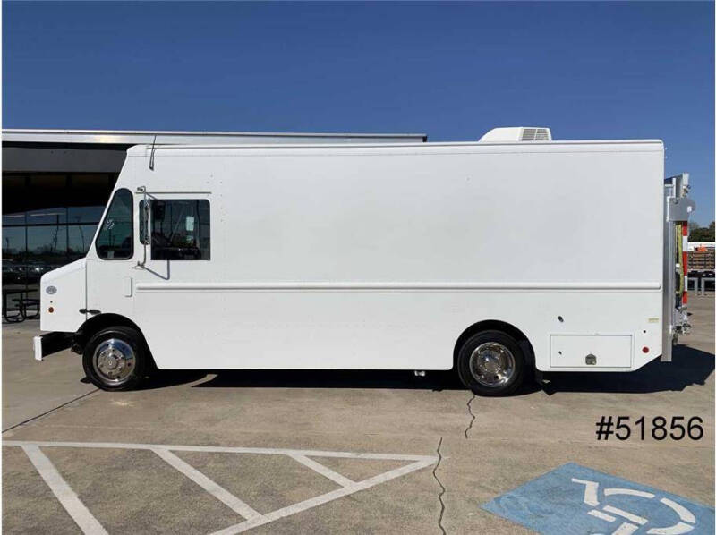 2016 Freightliner MT45 Chassis