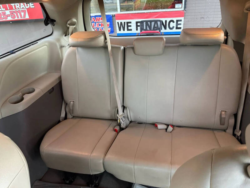 2011 Toyota Sienna Limited 7-Passenger