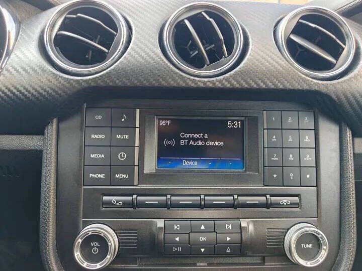 2016 Ford Mustang V6