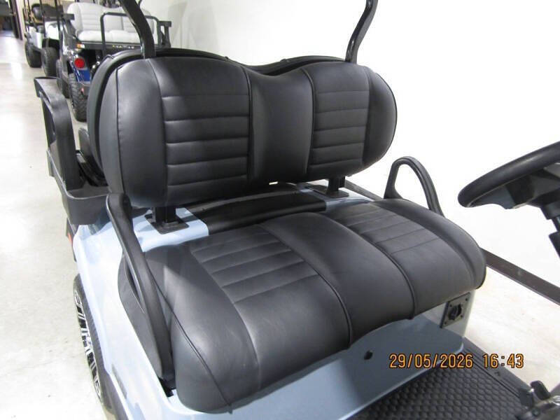 2026 E-Z-GO RXV 4