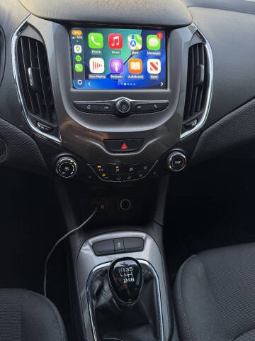 2017 Chevrolet Cruze LT Manual