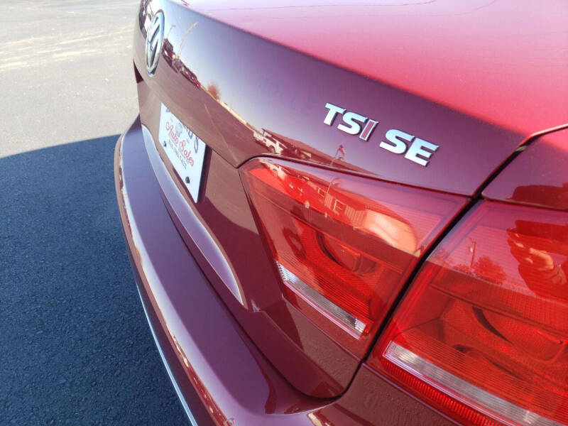 2015 Volkswagen Passat 1.8T SE