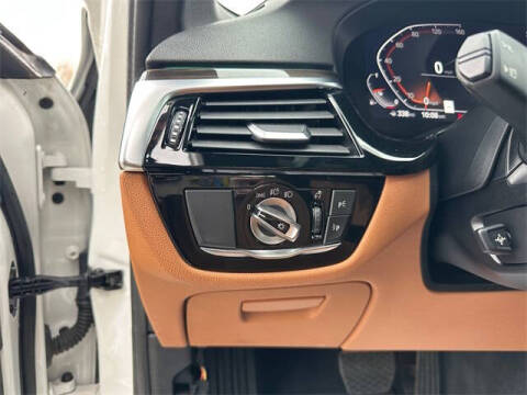 2022 BMW 5 Series 530i