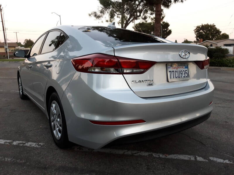 2017 Hyundai Elantra SE