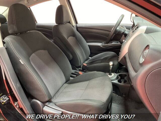 2019 Nissan Versa SV