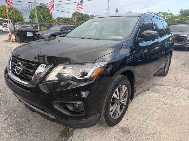 2017 Nissan Pathfinder SL