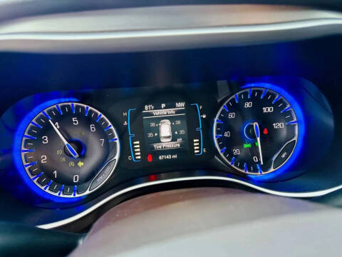 2017 Chrysler Pacifica Touring