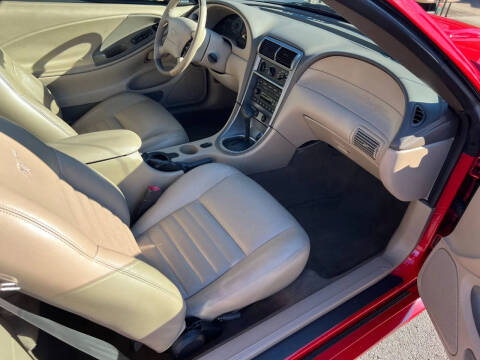 2004 Ford Mustang GT Deluxe