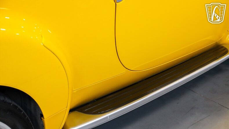 2004 Chevrolet SSR LS