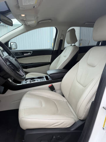 2021 Ford Edge Titanium
