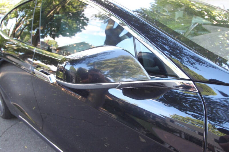 2016 Tesla Model S P90D