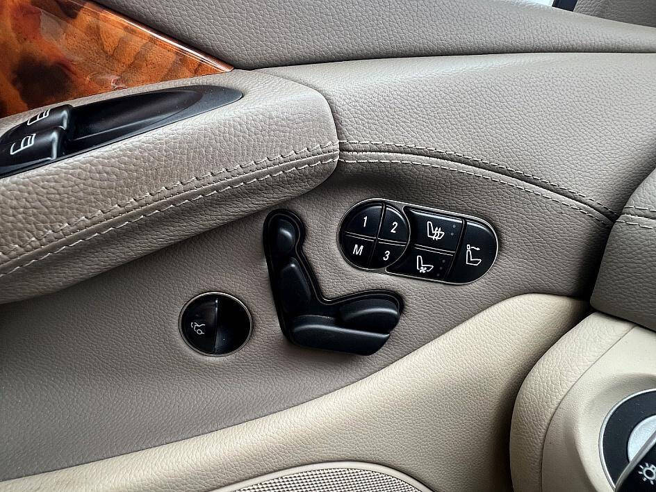 Mercedes-BenzSL-Class21