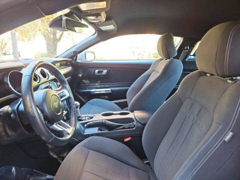 2022 Ford Mustang EcoBoost