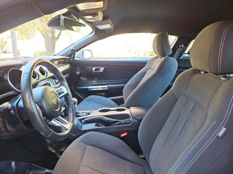 2022 Ford Mustang EcoBoost