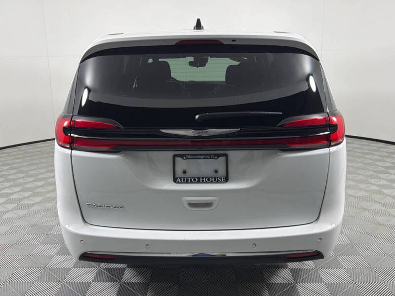 2023 Chrysler Pacifica Touring