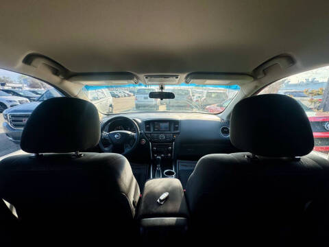 2013 Nissan Pathfinder SV