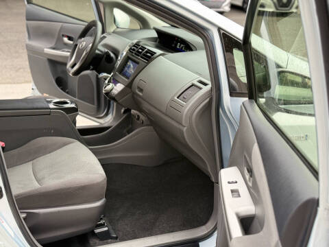 2012 Toyota Prius v Five