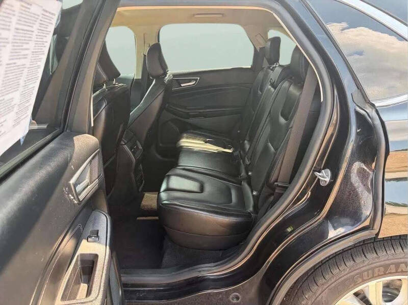2022 Ford Edge Titanium