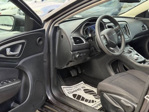 2015 Chrysler 200 LX