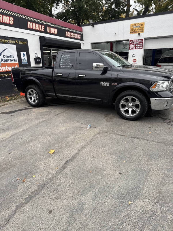 2017 RAM 1500 Laramie