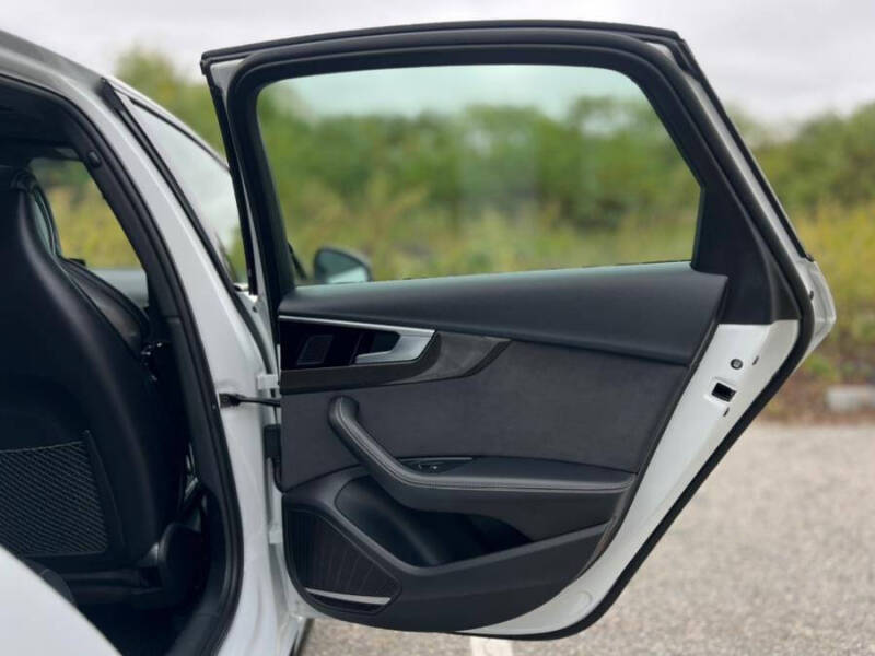 2023 Audi S4 3.0T quattro Premium Plus