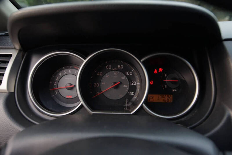 2008 Nissan Versa 1.8 S