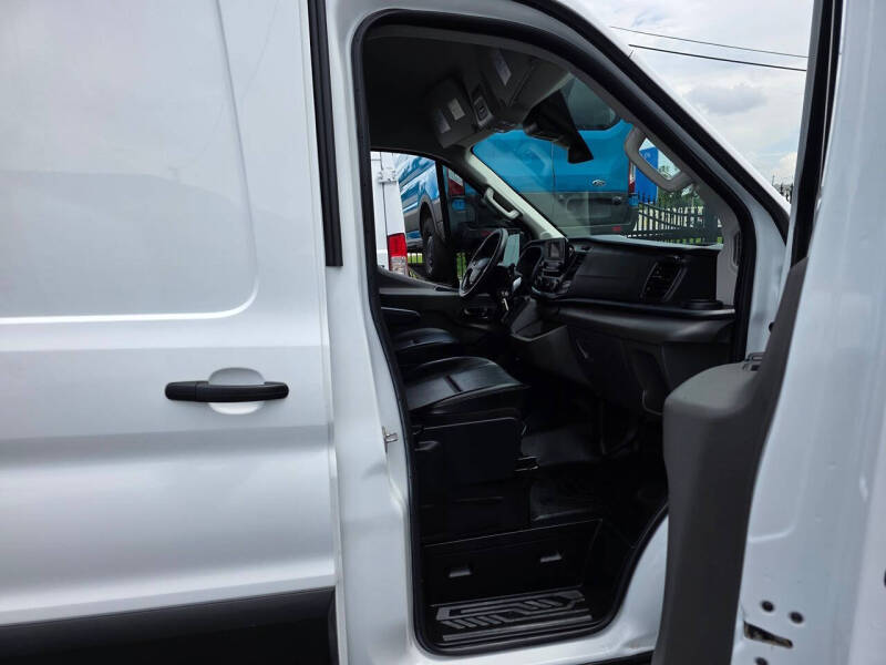 2023 Ford Transit 250