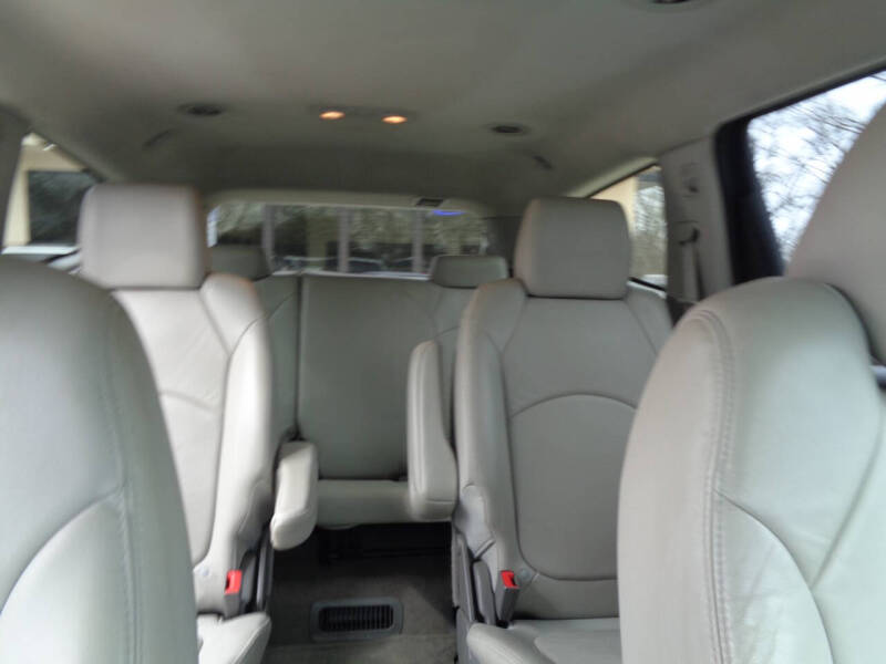 2011 Chevrolet Traverse LT