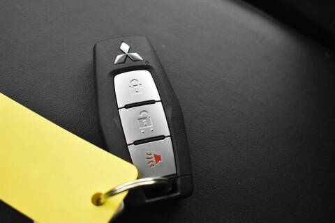 2024 Mitsubishi Outlander ES