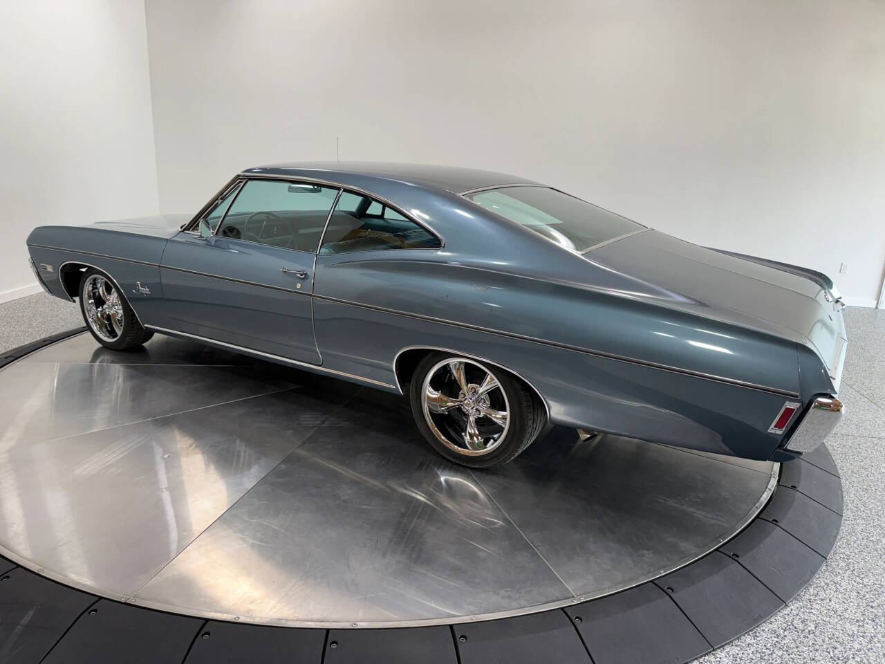 1968 Chevrolet Impala Fastback 8