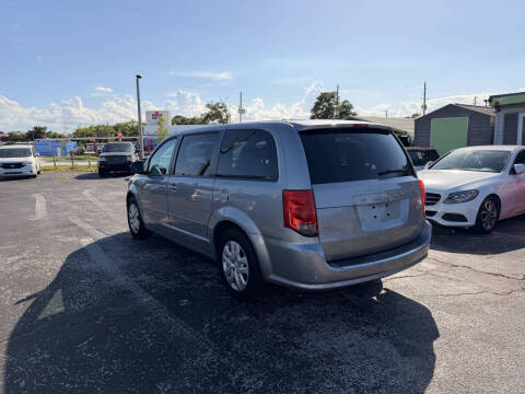 2015 Dodge Grand Caravan SE