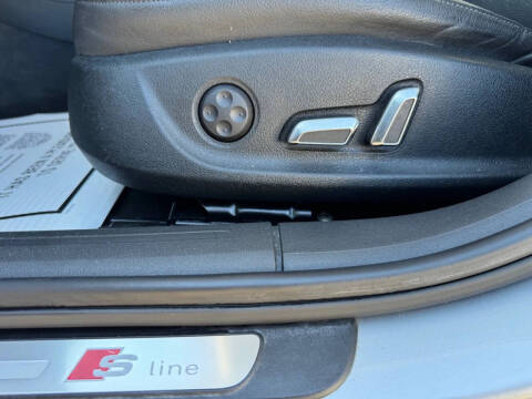 2014 Audi A4 2.0T quattro Premium