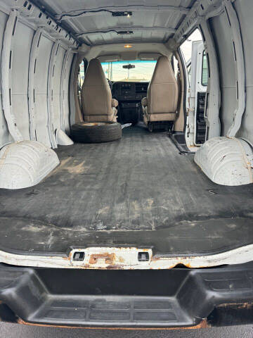 2017 GMC Savana 2500