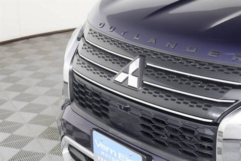 2023 Mitsubishi Outlander SE