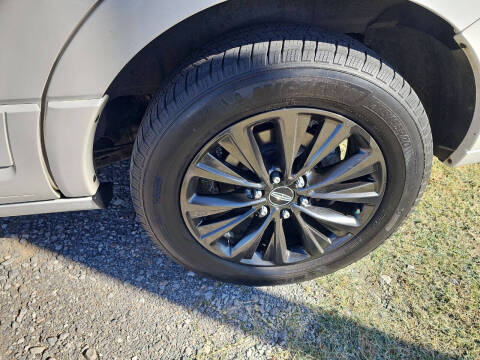 2017 Lincoln Navigator Select