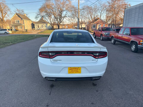 2017 Dodge Charger SXT