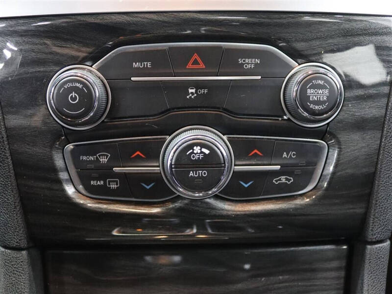 2022 Chrysler 300 Touring